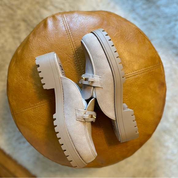NWOB DL by Chinese Laundry Platform Backless Loafer Mule in Tan - Picture 5 of 12